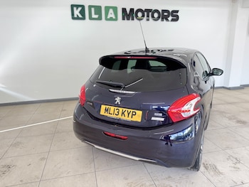 Used Peugeot 208 2013 for sale - 76231113: Photo 4