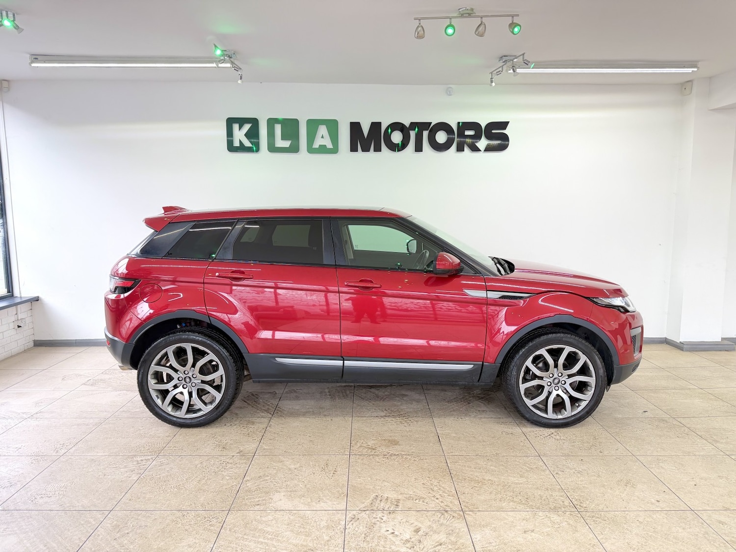 Used Land Rover Range Rover Evoque 2015 for sale - 77107718: Photo 6