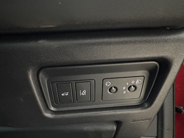 Used Land Rover Discovery Sport 2015 for sale - 76231107: Photo 13
