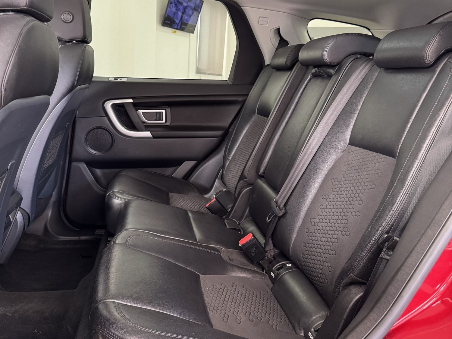 Used Land Rover Discovery Sport 2015 for sale - 76231107: Photo 16