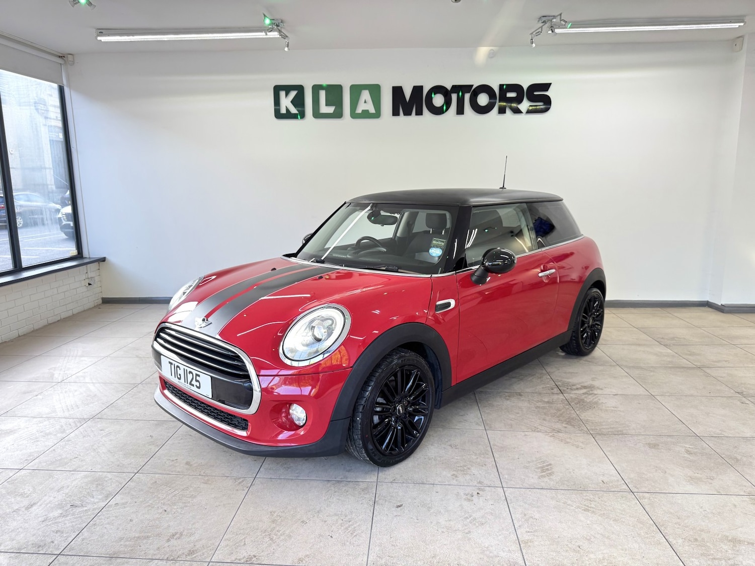 Used MINI Hatch 2017 for sale - 76231112: Photo 1