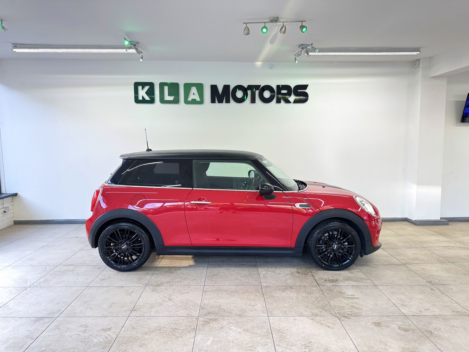 Used MINI Hatch 2017 for sale - 76231112: Photo 6