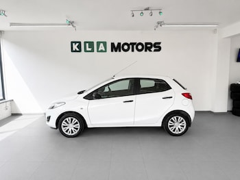 Used Mazda Mazda2 2013 for sale - 79360263: Photo