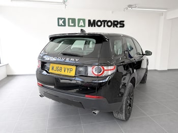 Used Land Rover Discovery Sport 2018 for sale - 79372024: Photo