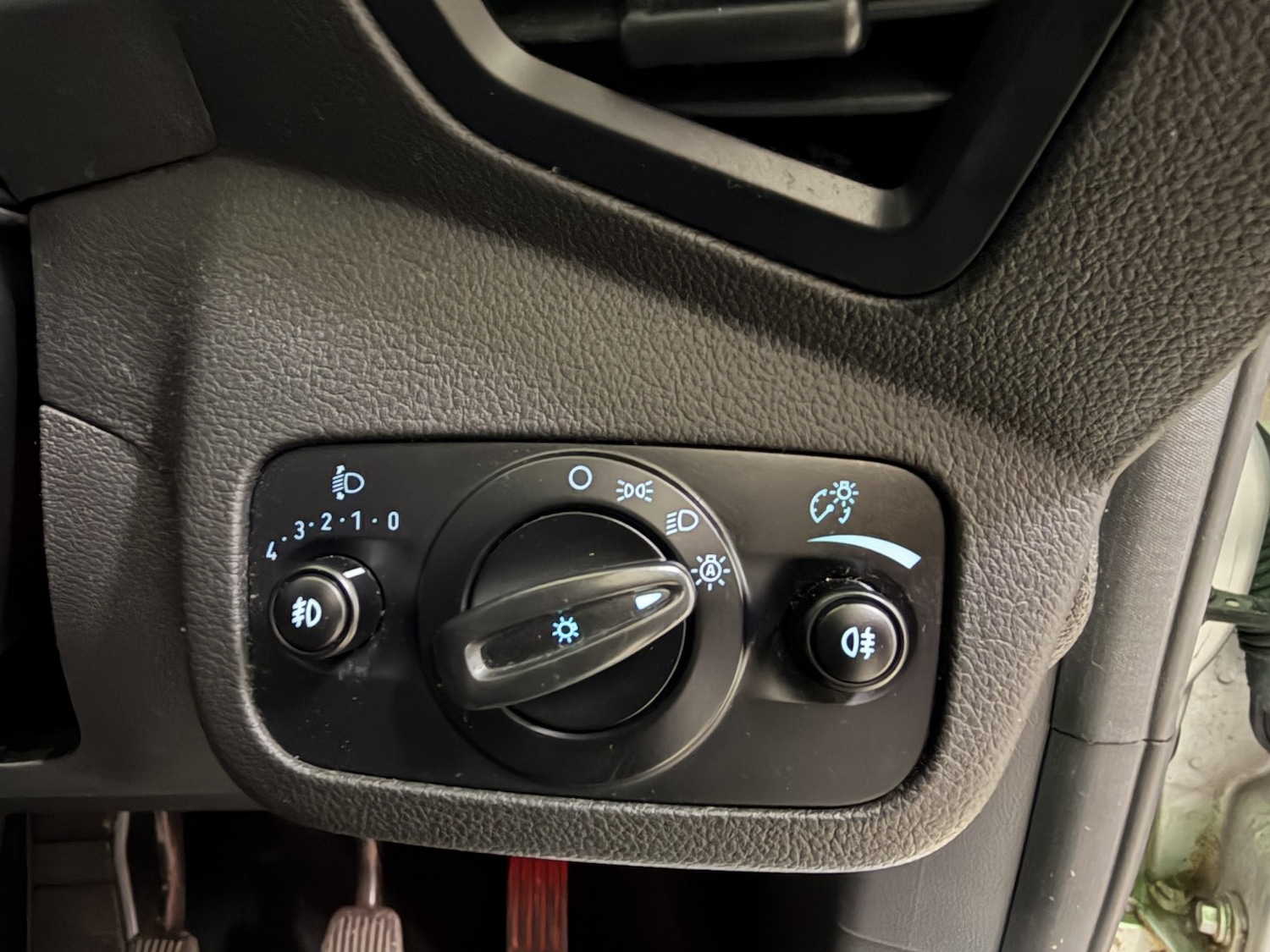 Used Ford C-Max 2016 for sale - 77228224: Photo 15