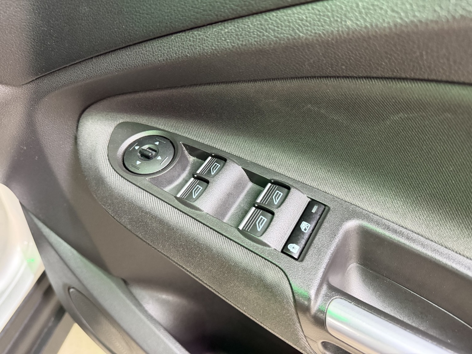 Used Ford C-Max 2016 for sale - 77228224: Photo 16