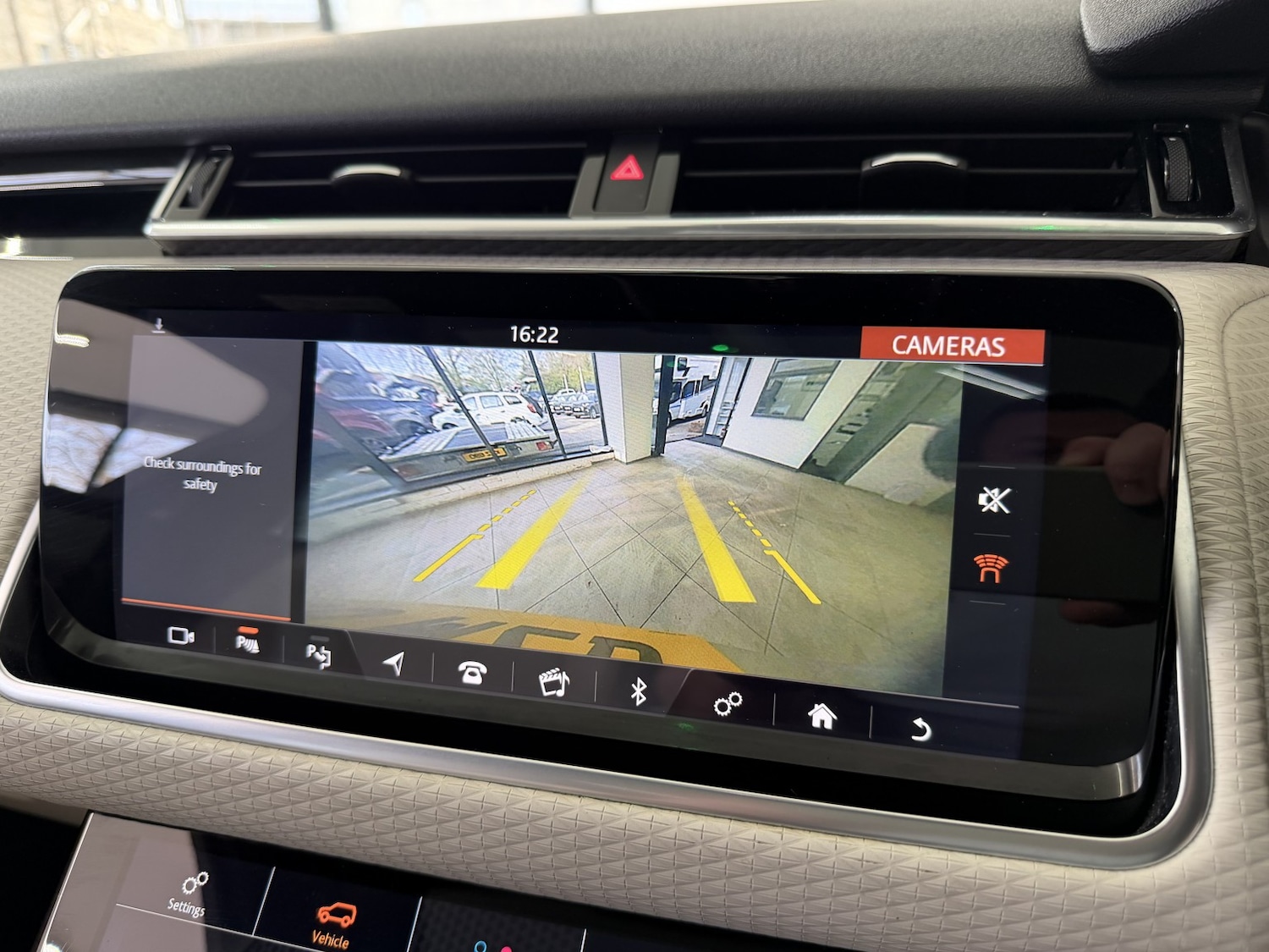 Used Land Rover Range Rover Velar 2018 for sale - 77954038: Photo 16