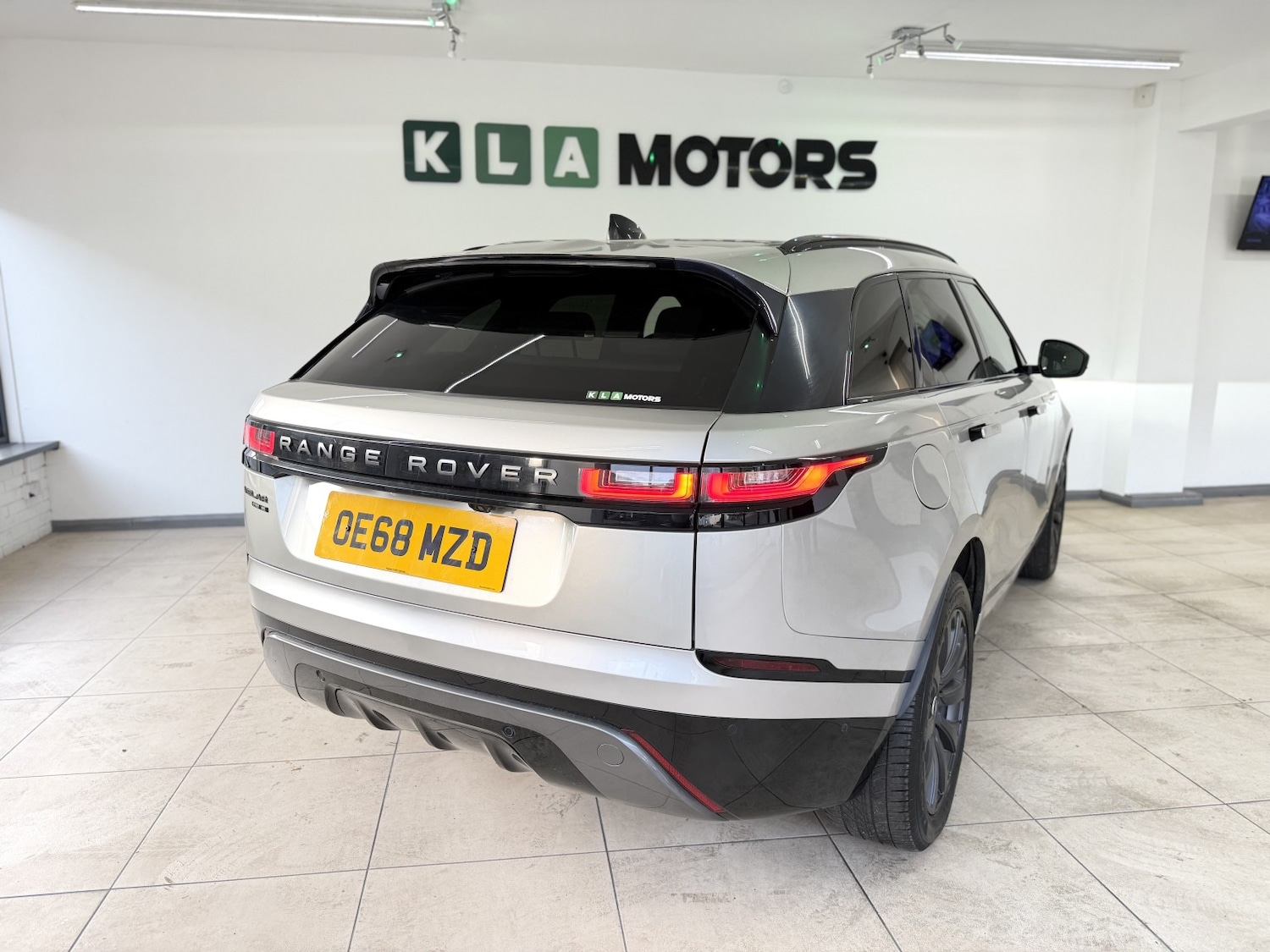 Used Land Rover Range Rover Velar 2018 for sale - 77954038: Photo 4