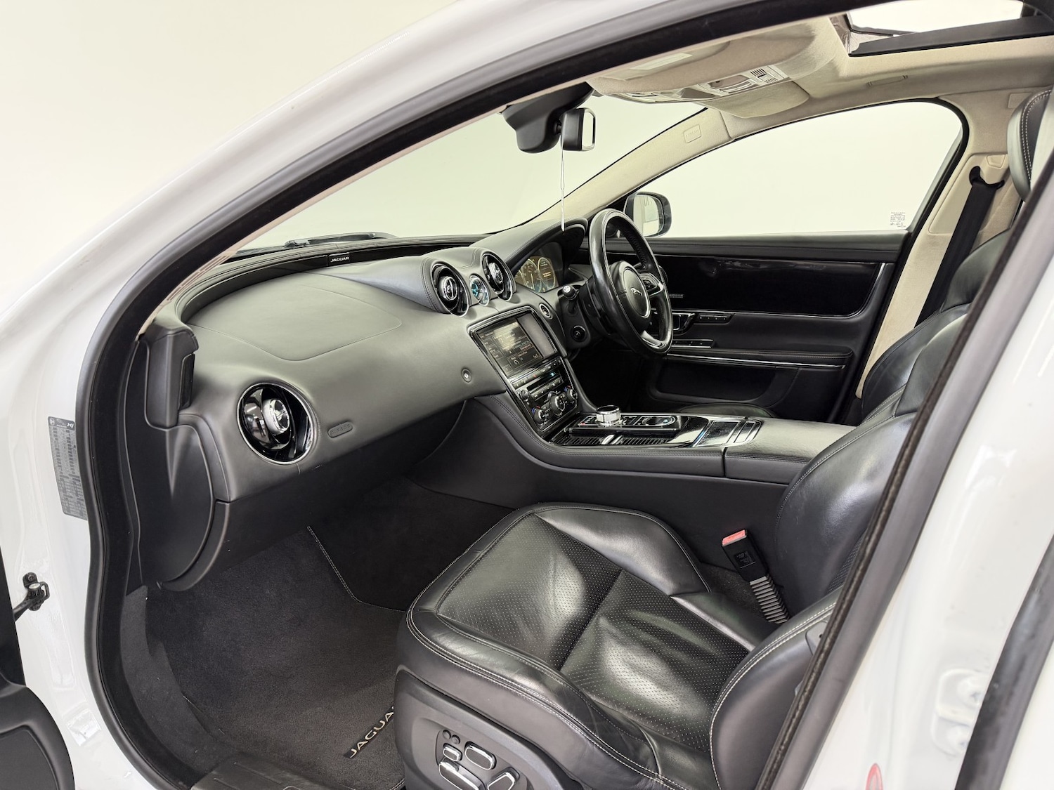 Used Jaguar XJ 2014 for sale - 77483683: Photo 12