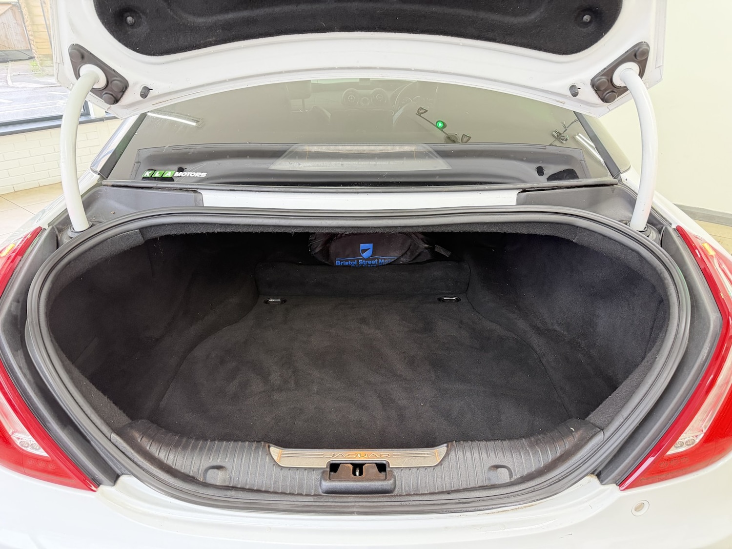 Used Jaguar XJ 2014 for sale - 77483683: Photo 26