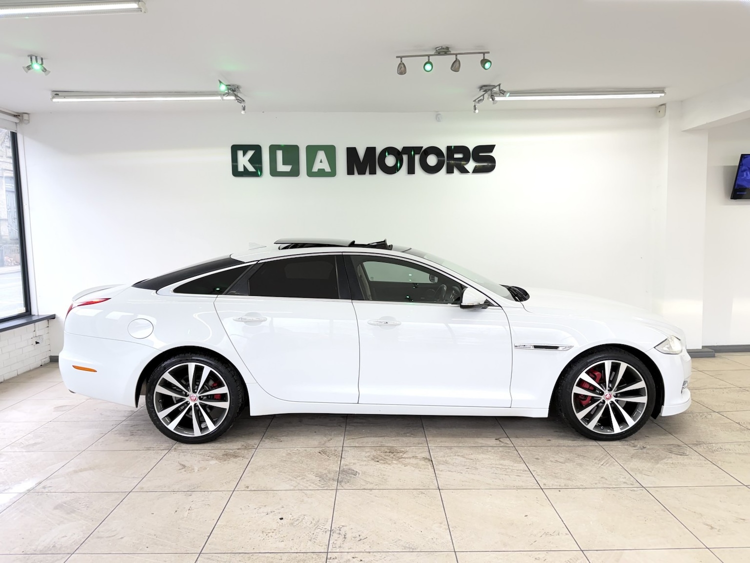 Used Jaguar XJ 2014 for sale - 77483683: Photo 6