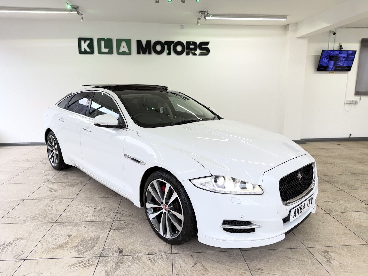 Used Jaguar XJ 2014 for sale - 77483683: Photo 7