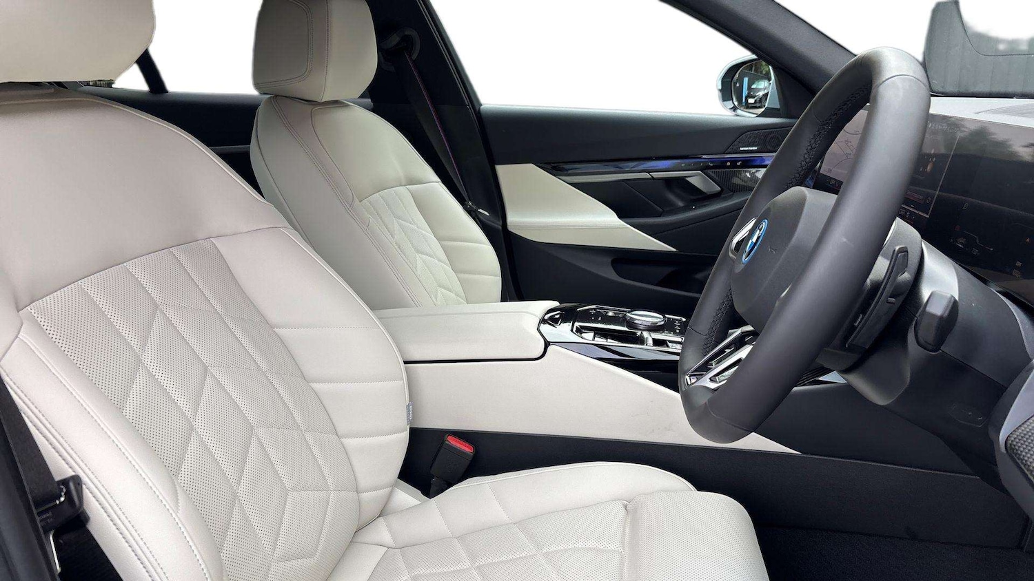 Used BMW 5 Series 2025 for sale - 76218240: Photo 13