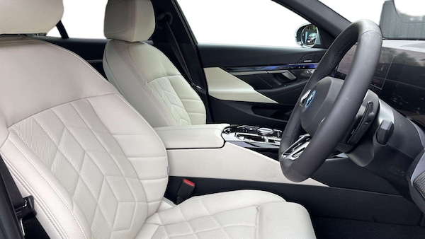 Used BMW 5 Series 2025 for sale - 76218240: Photo 13