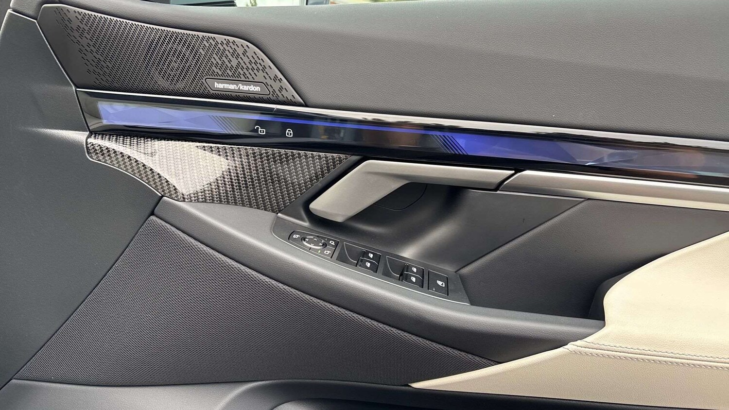 Used BMW 5 Series 2025 for sale - 76218240: Photo 27