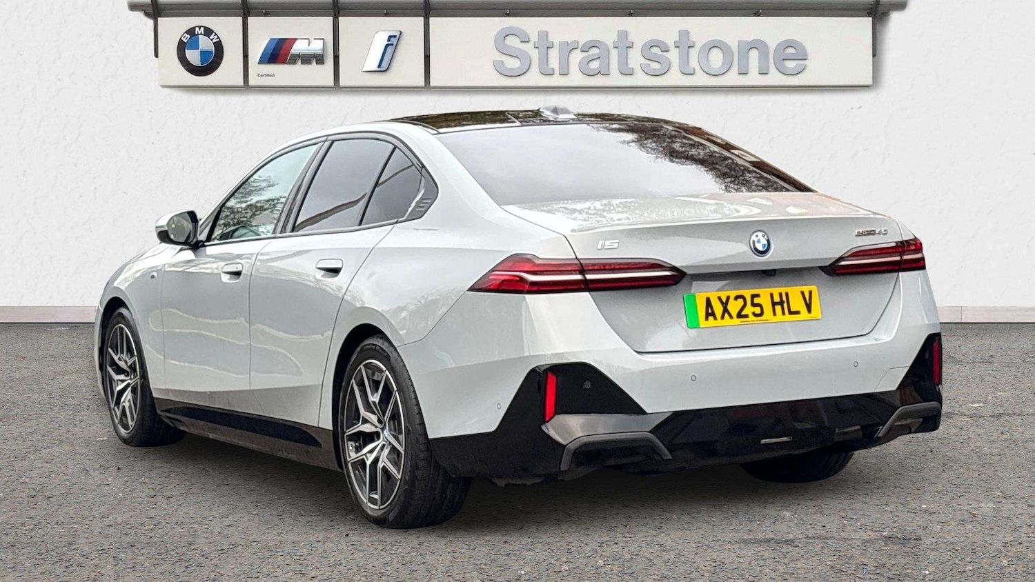 Used BMW i5 2025 for sale - 76218350: Photo 2