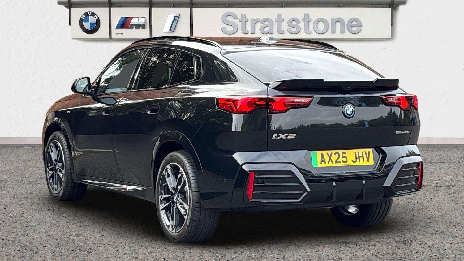 Used BMW iX2 2025 for sale - 76218343: Photo 2