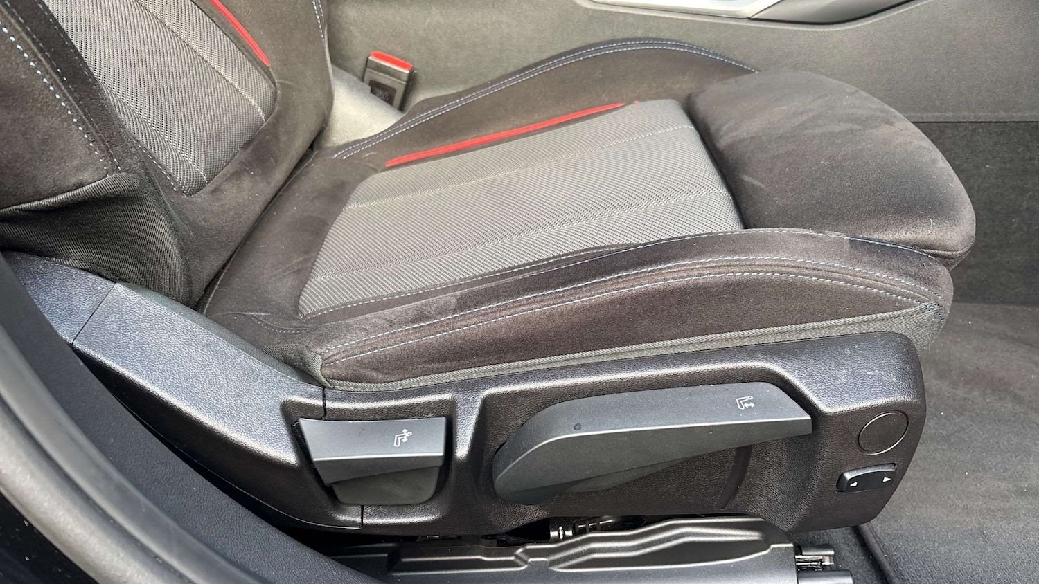 Used BMW 3 Series 2025 for sale - 76564336: Photo 28