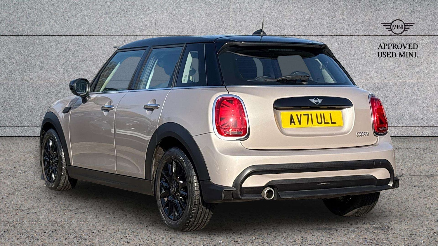 Used MINI Hatch 2021 for sale - 77674712: Photo 2