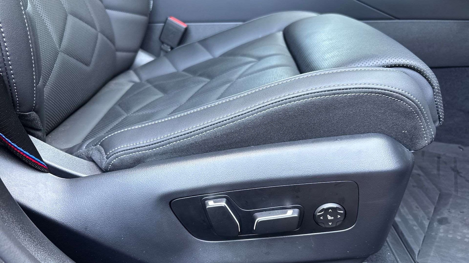 Used BMW 5 Series 2025 for sale - 76373673: Photo 28