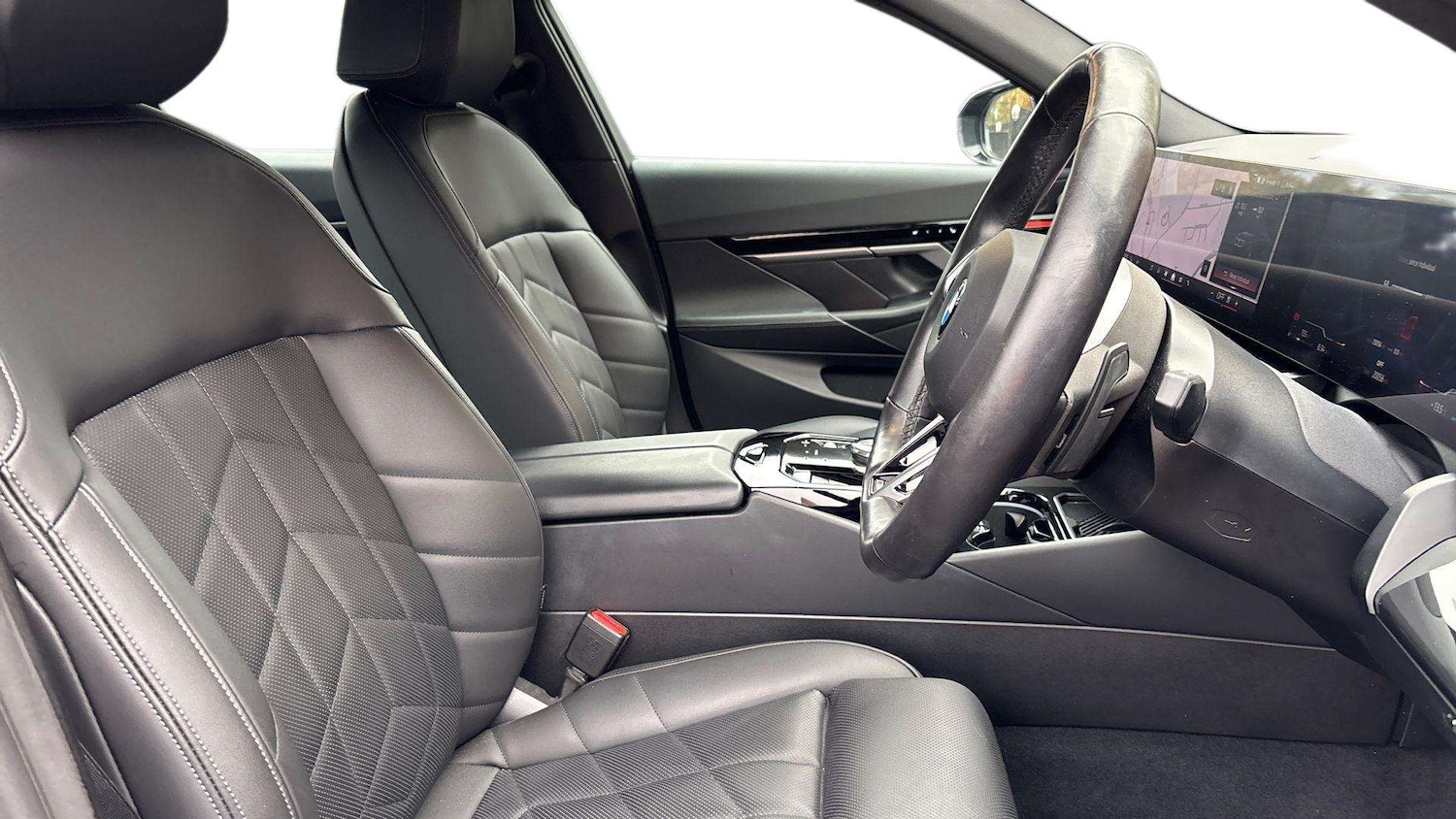 Used BMW 5 Series 2024 for sale - 76460245: Photo 13