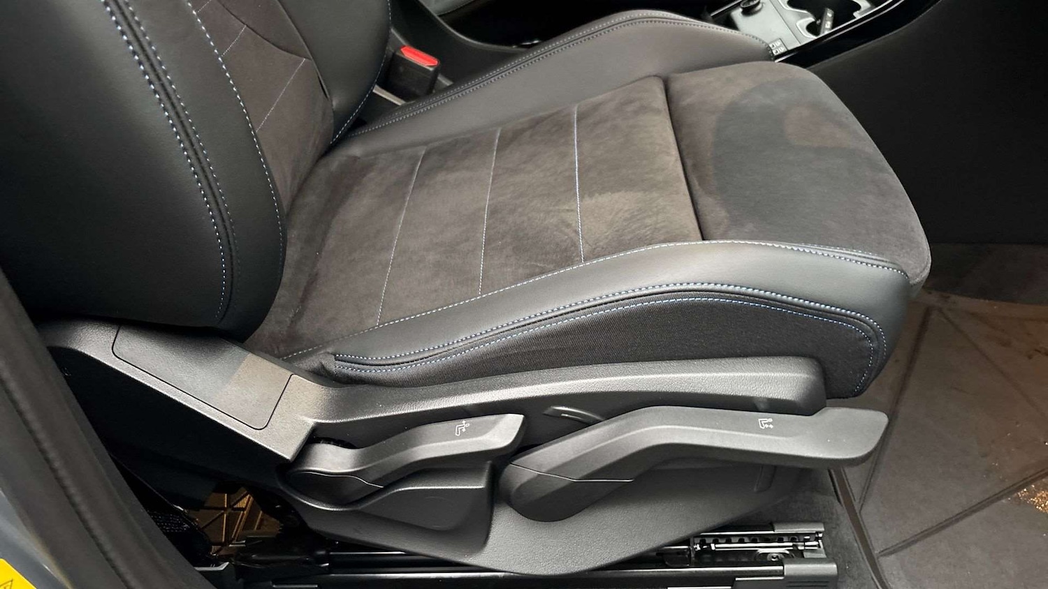 Used BMW iX2 2025 for sale - 77076425: Photo 28