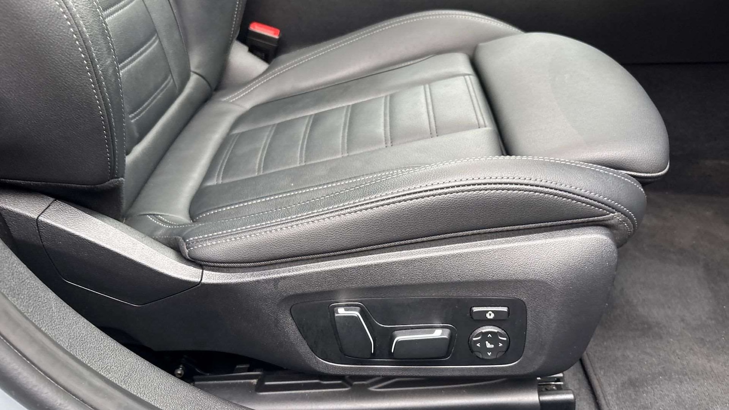 Used BMW 3 Series 2024 for sale - 76501850: Photo 28