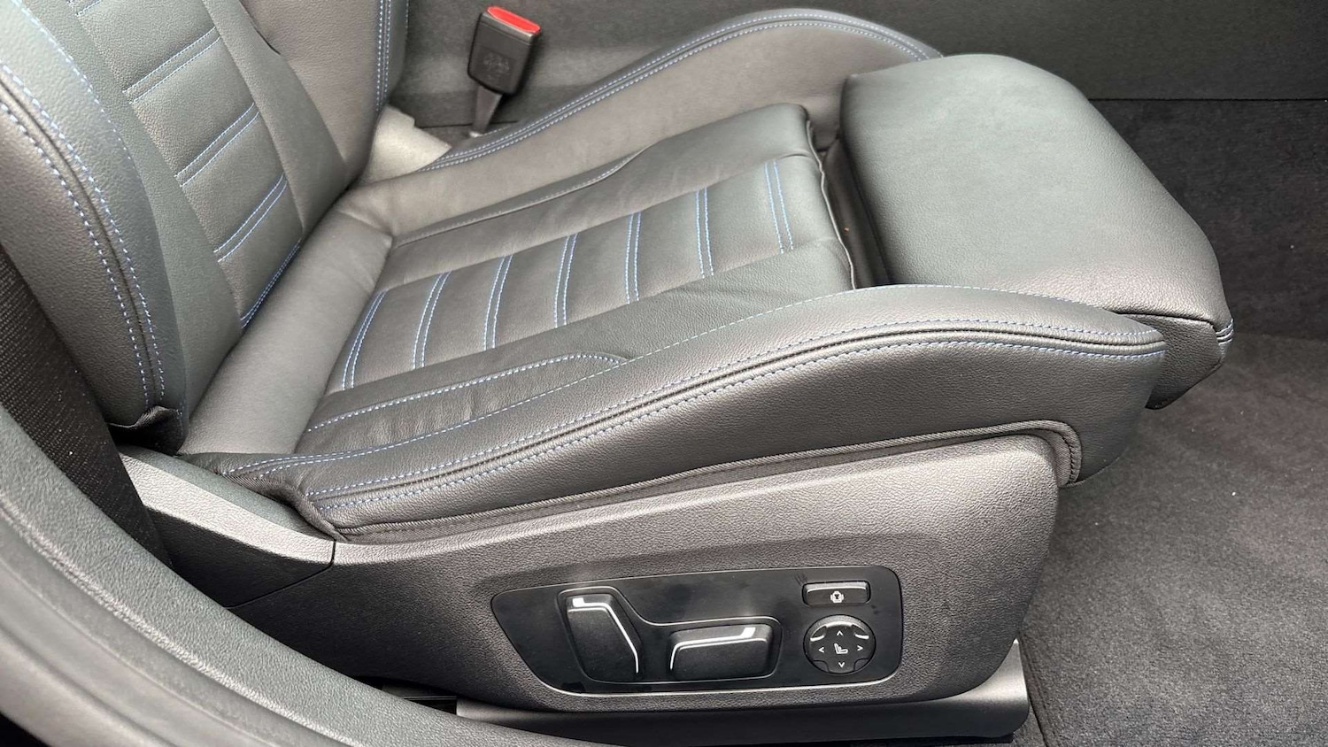 Used BMW 4 Series 2025 for sale - 76087943: Photo 28