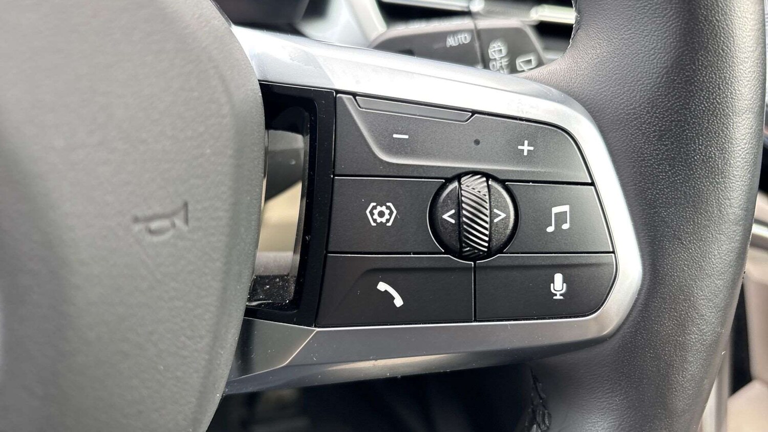 Used BMW iX1 2023 for sale - 76262462: Photo 23