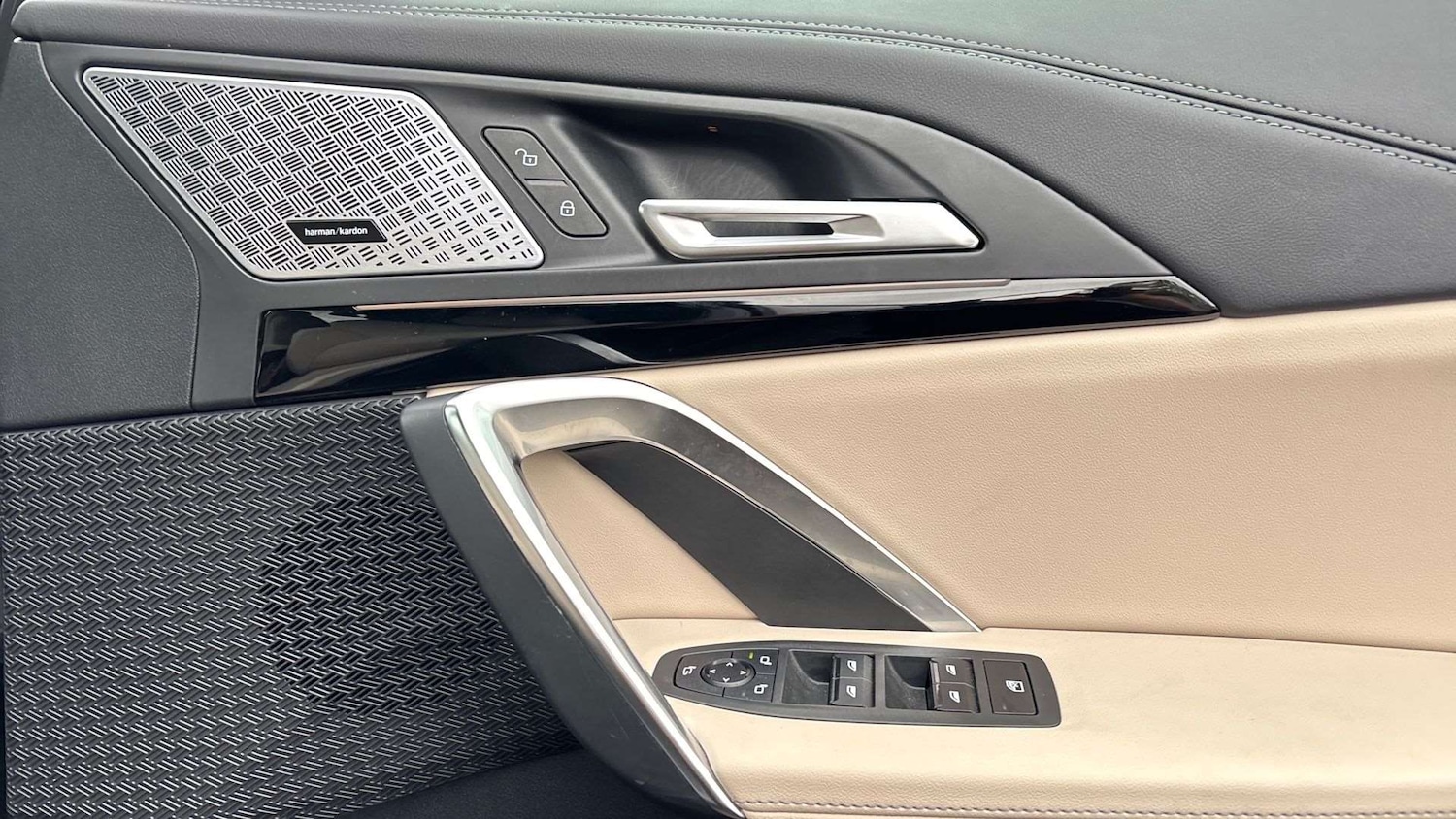 Used BMW iX1 2023 for sale - 76262462: Photo 27