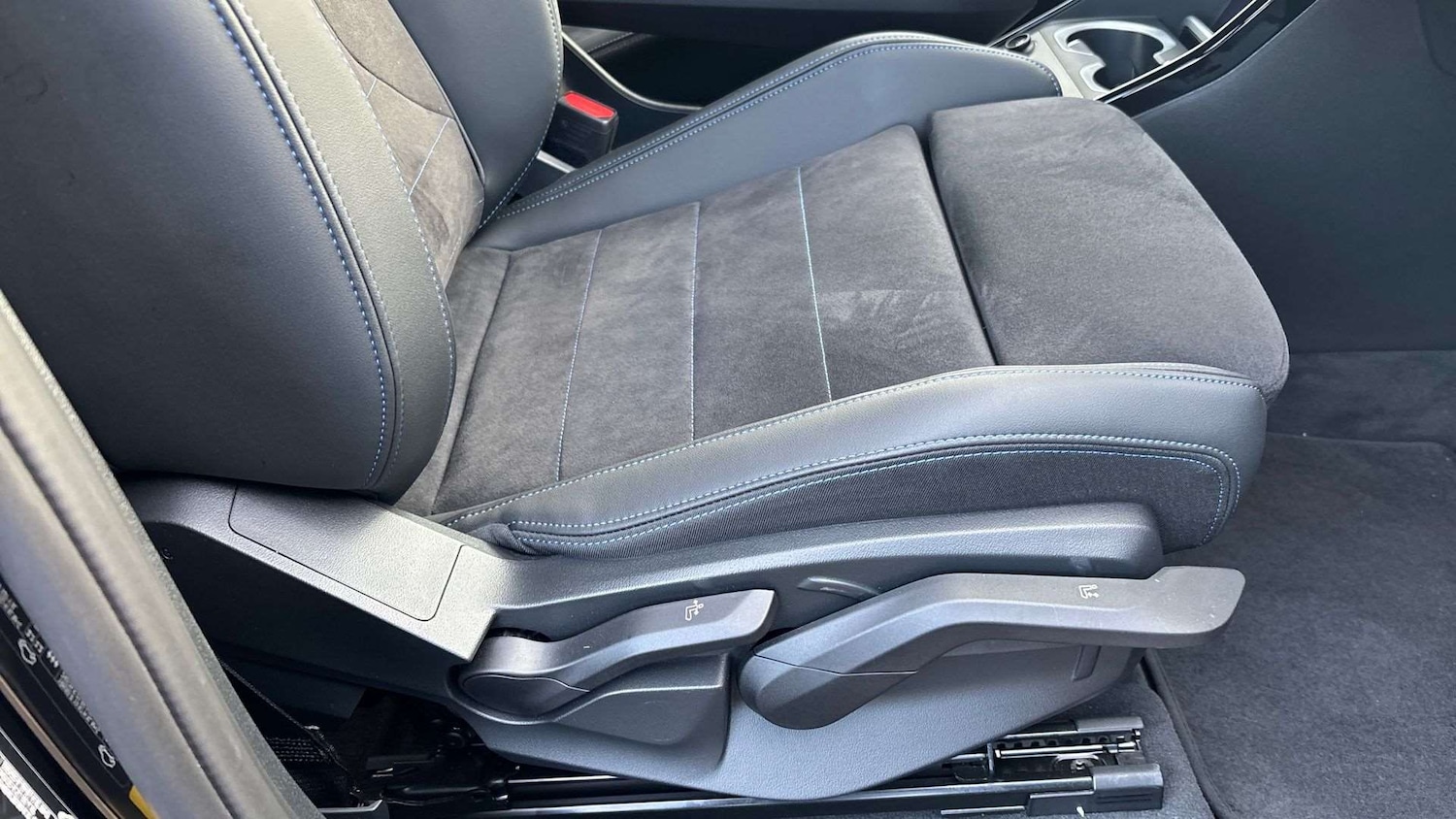 Used BMW iX1 2025 for sale - 76648950: Photo 28