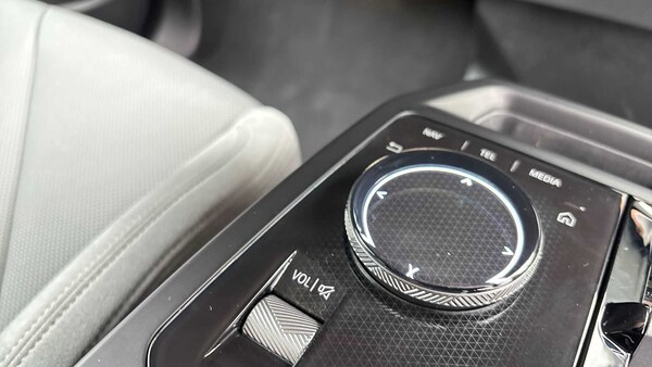 Used BMW iX 2025 for sale - 75649398: Photo 25