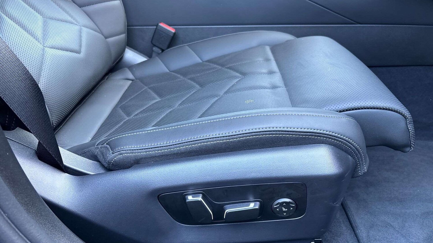 Used BMW i5 2025 for sale - 76045124: Photo 28