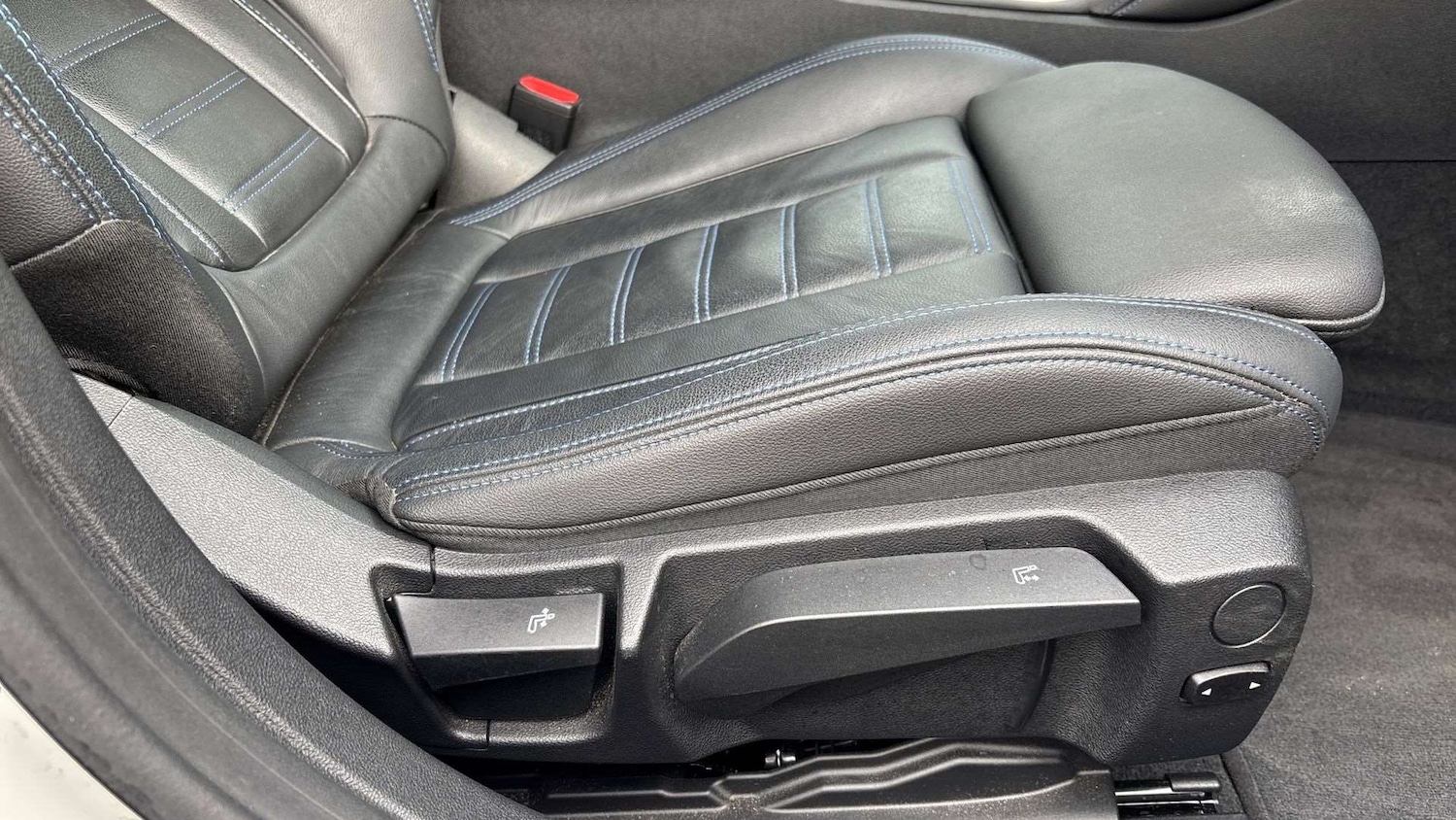 Used BMW 4 Series 2023 for sale - 76459792: Photo 28