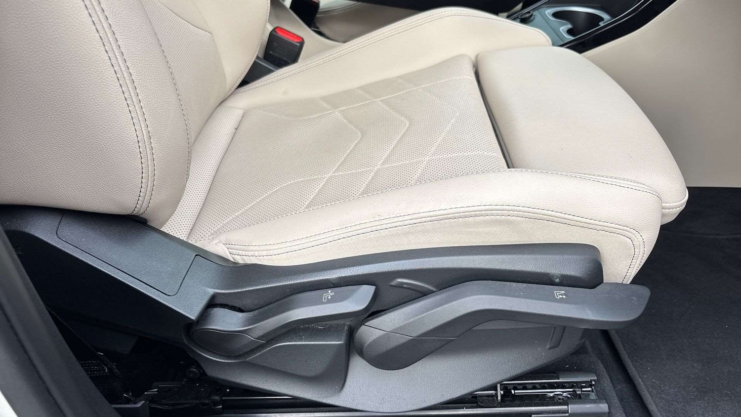 Used BMW iX1 2023 for sale - 76594329: Photo 28