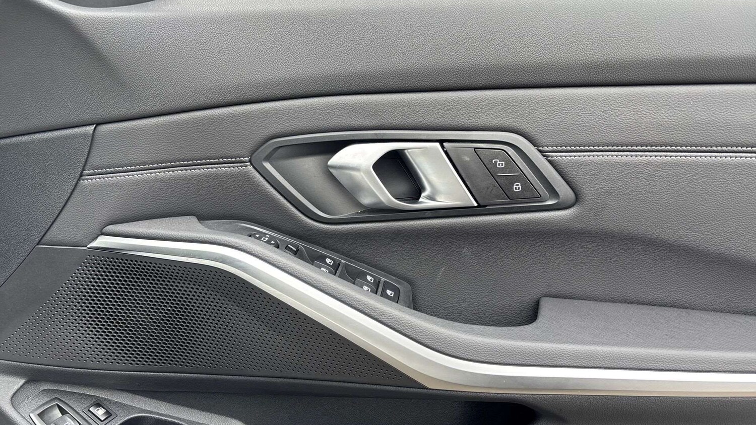 Used BMW 3 Series 2025 for sale - 76298491: Photo 27