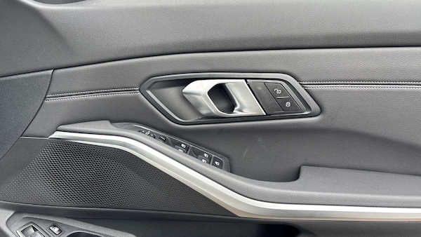 Used BMW 3 Series 2025 for sale - 76298491: Photo 27