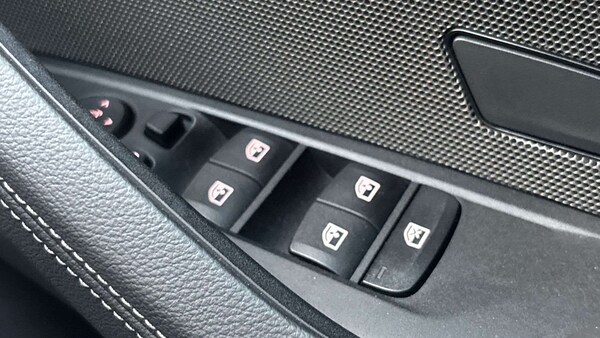 Used BMW i4 2025 for sale - 76218312: Photo 35