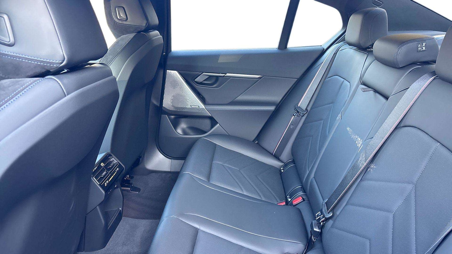 Used BMW 5 Series 2025 for sale - 77158613: Photo 14