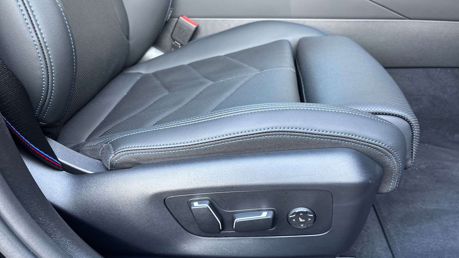 Used BMW 5 Series 2025 for sale - 77158613: Photo 28