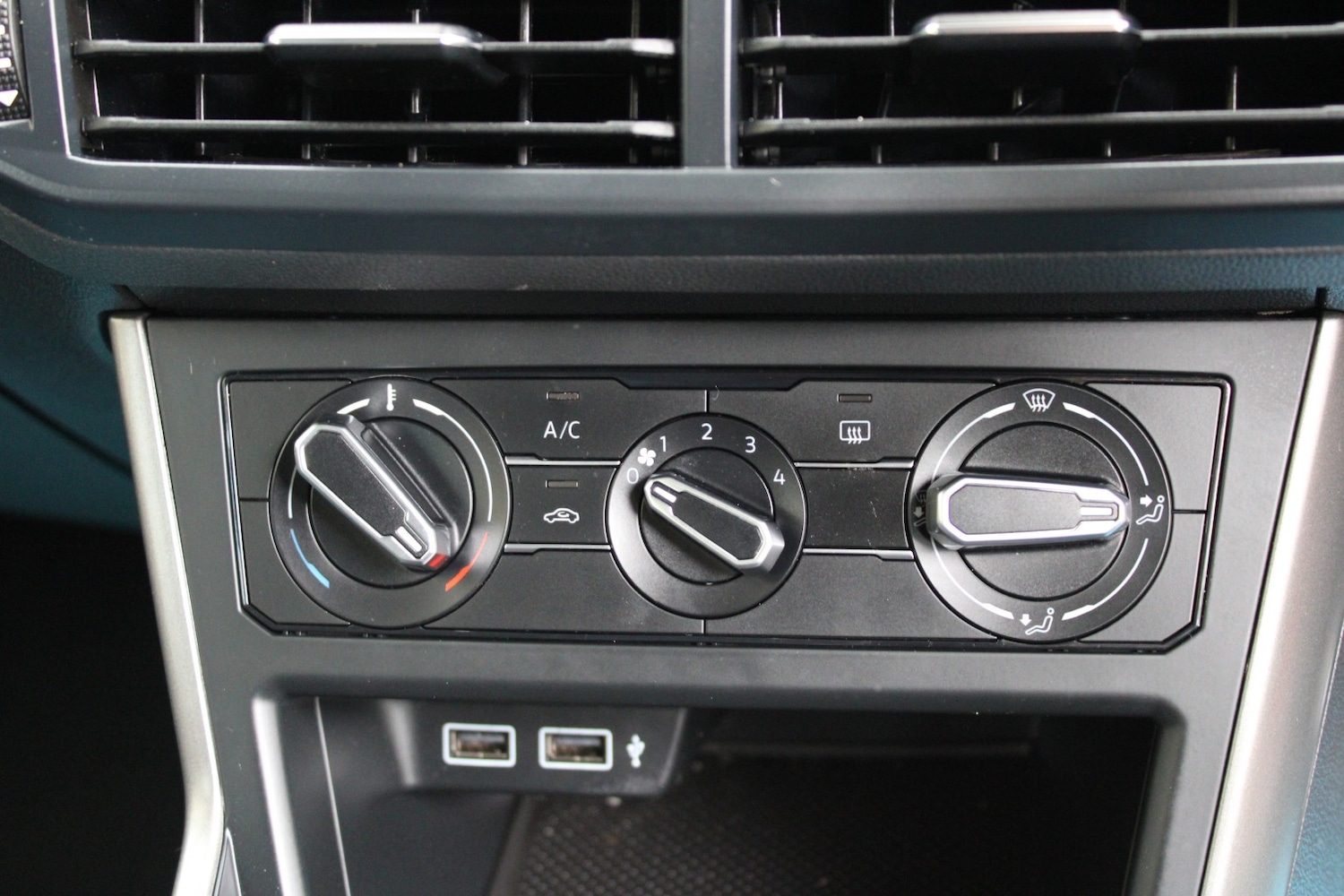 Used Volkswagen Polo 2019 for sale - 76751743: Photo 17