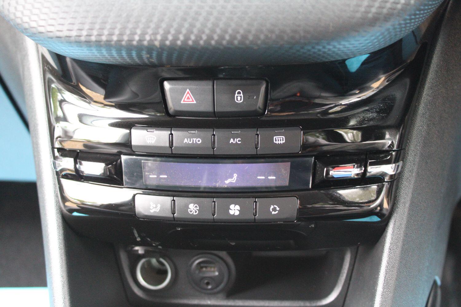 Used Peugeot 2008 2015 for sale - 76751758: Photo 19