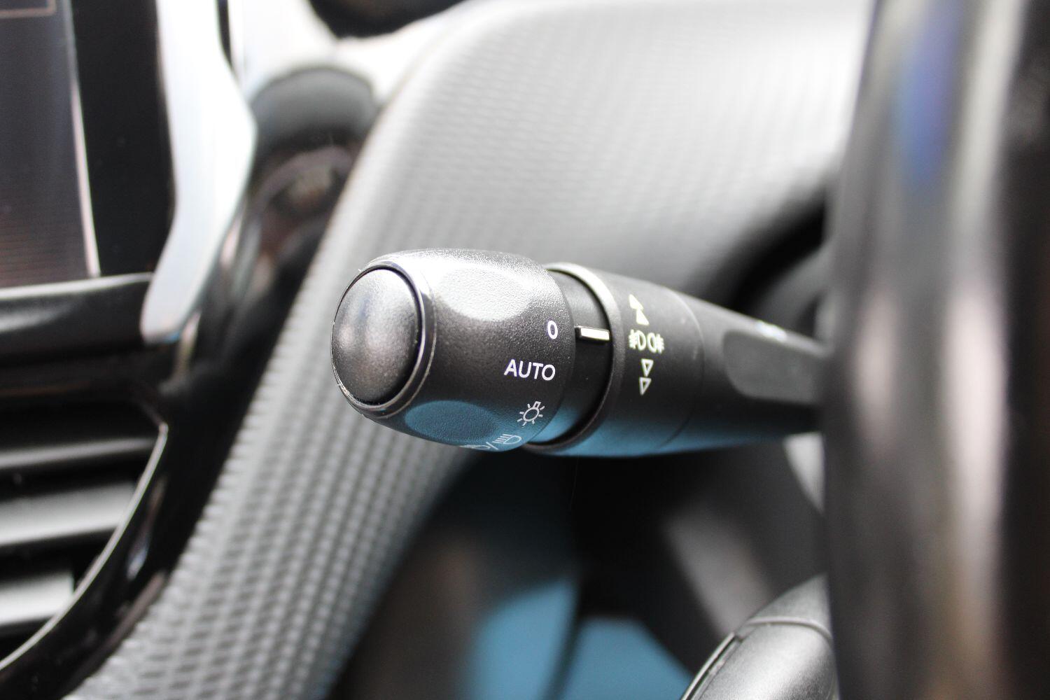 Used Peugeot 2008 2015 for sale - 76751758: Photo 23