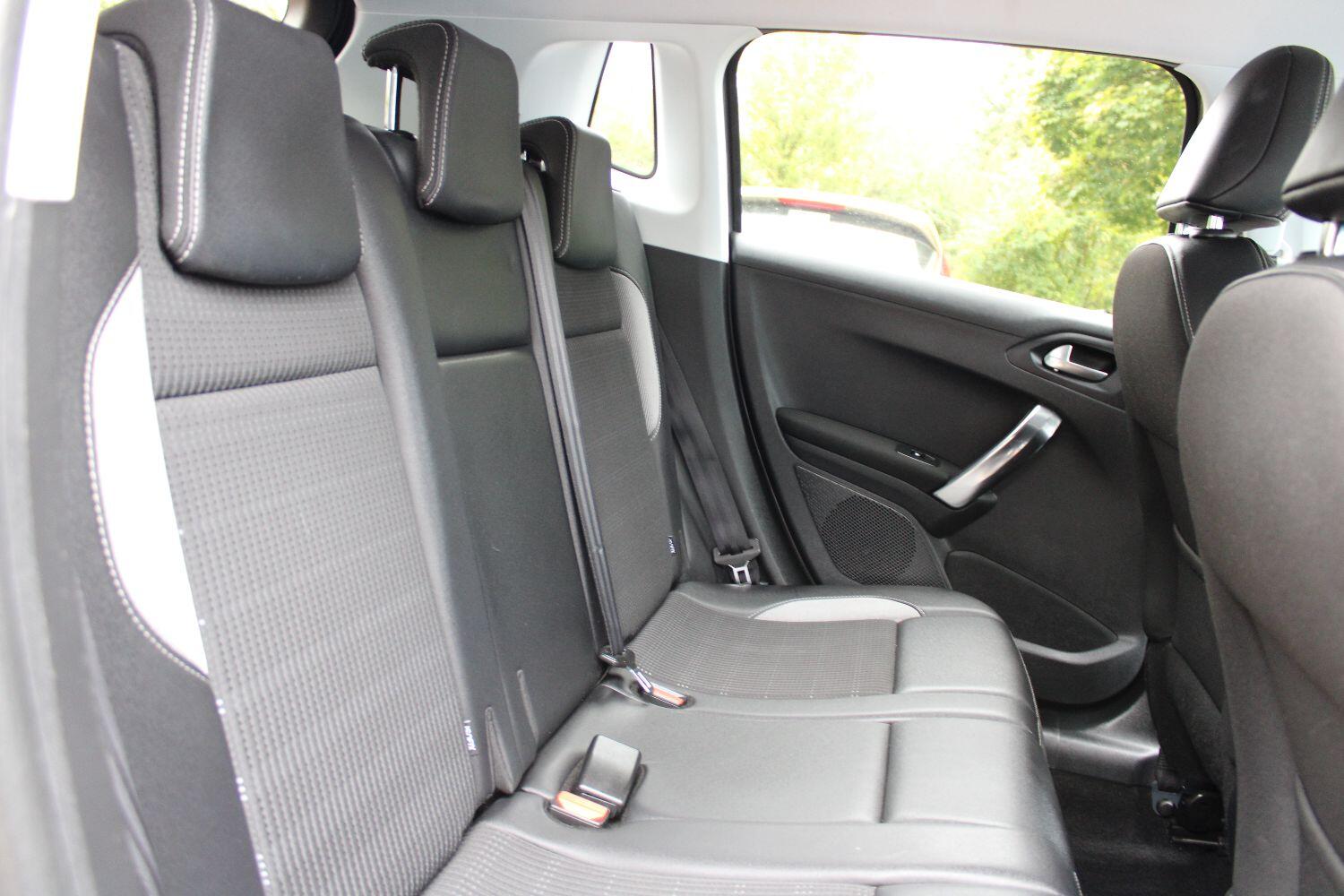 Used Peugeot 2008 2015 for sale - 76751758: Photo 25