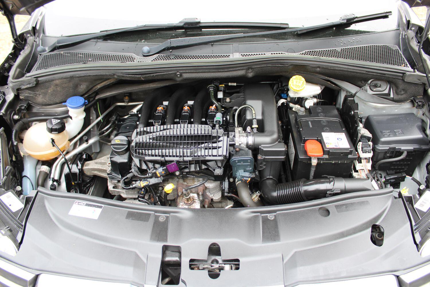 Used Peugeot 2008 2015 for sale - 76751758: Photo 29