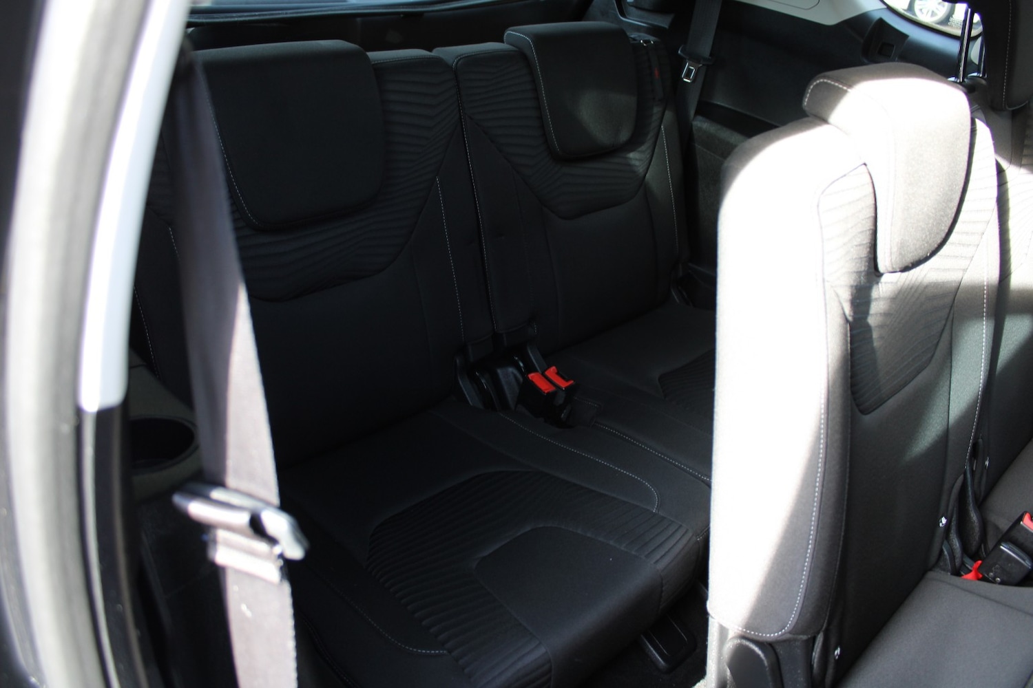 Used Ford S-Max 2018 for sale - 76751836: Photo 29