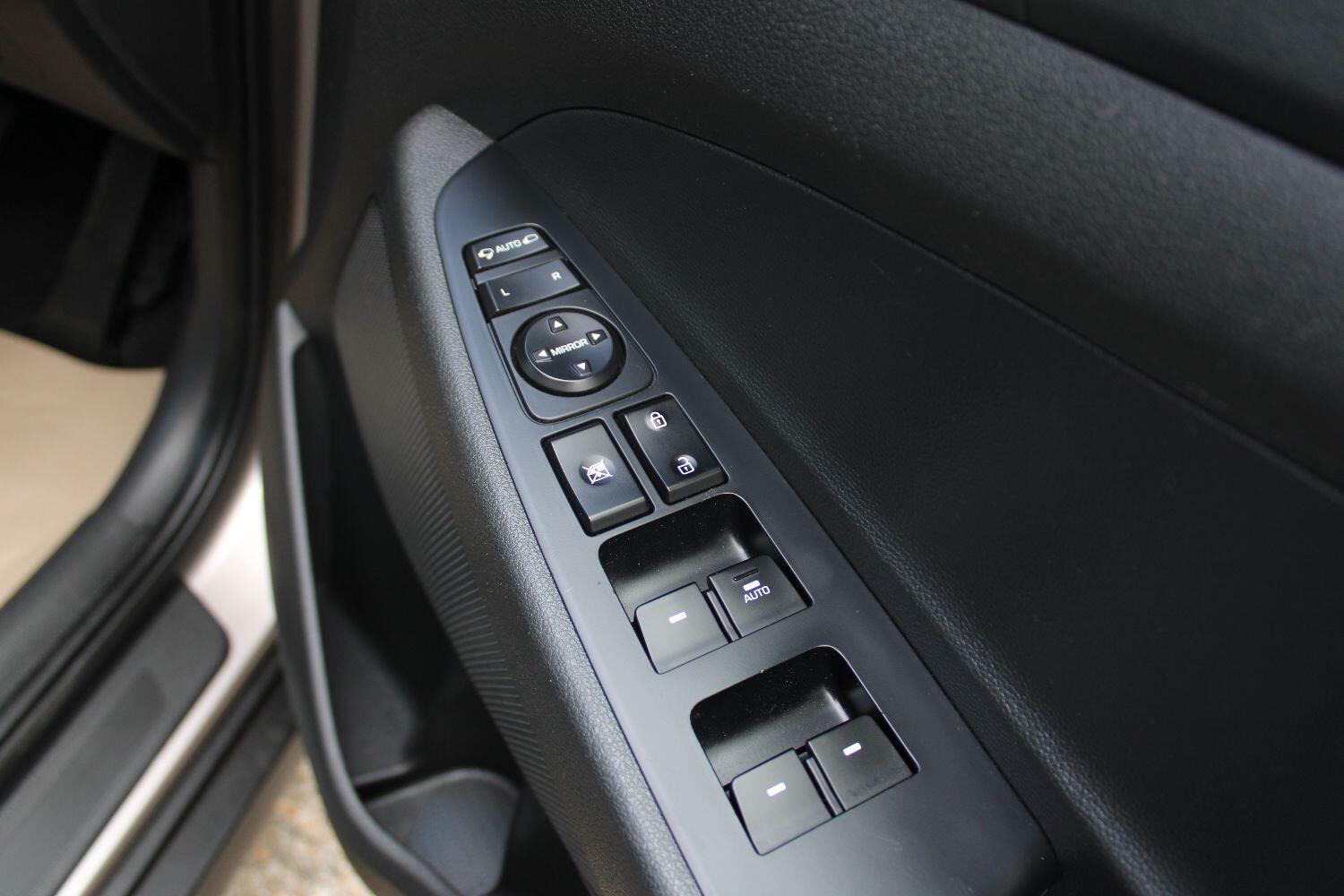 Used Hyundai TUCSON 2017 for sale - 76751854: Photo 28