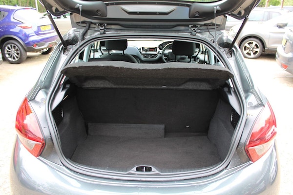 Used Peugeot 208 2024 for sale - 74664411: Photo 15