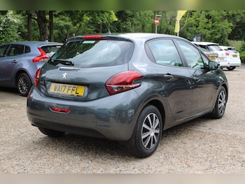 Used Peugeot 208 2024 for sale - 74664411: Photo