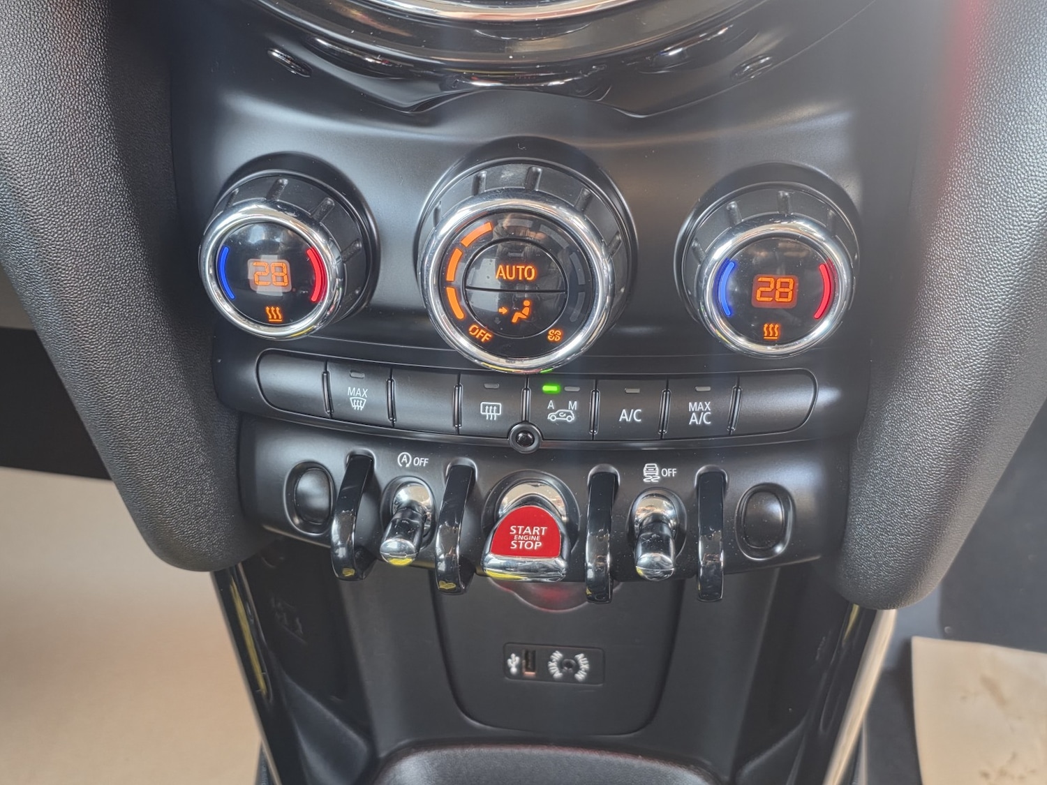 Used MINI Hatch 2015 for sale - 76979528: Photo 11